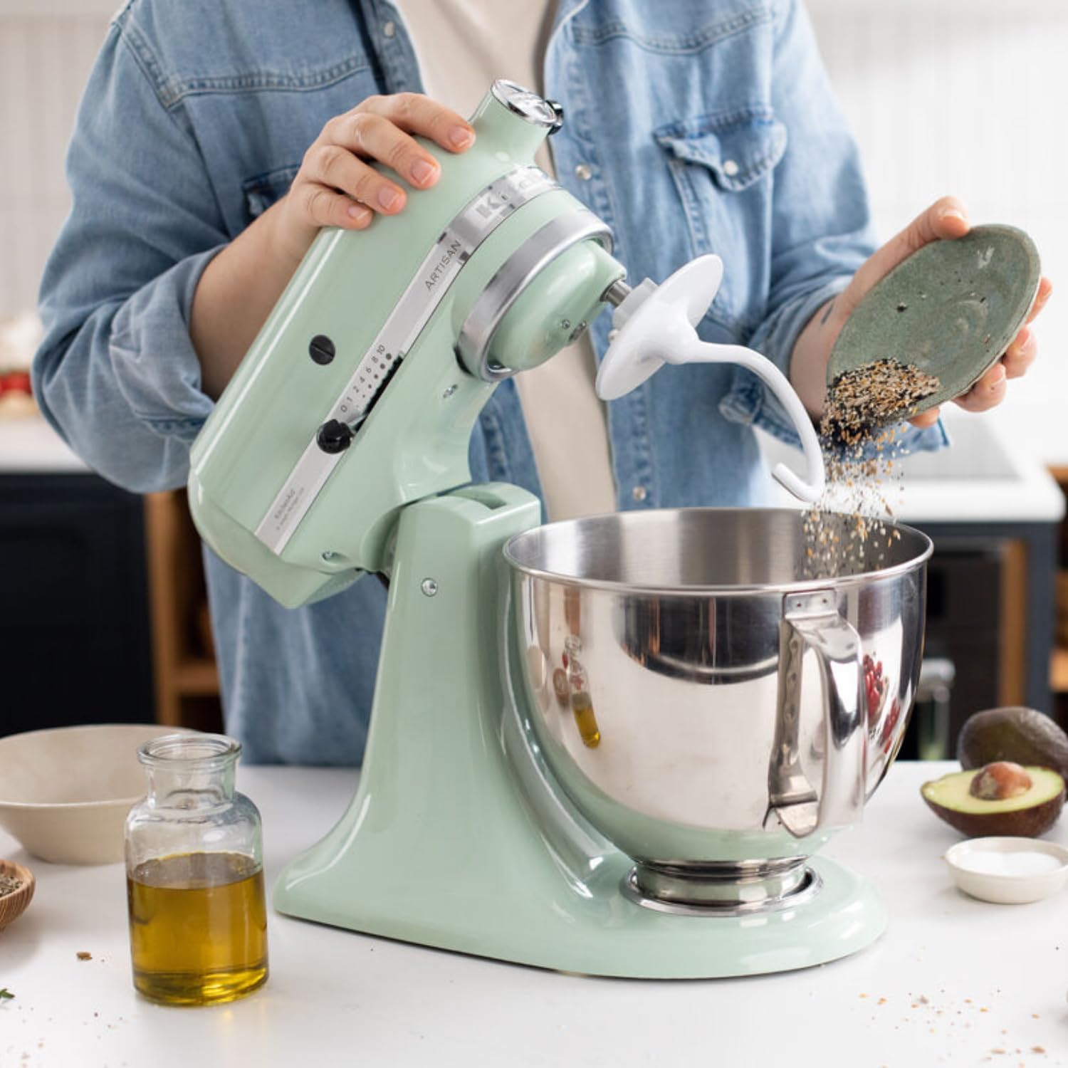 KitchenAid Küchenmaschine I Artisan I Kippbarem Food Processor I Teigknetmaschine mit 5 Zubehör | 2 Schüsseln aus Edelstahl | 4.8 L | Pistaccio
