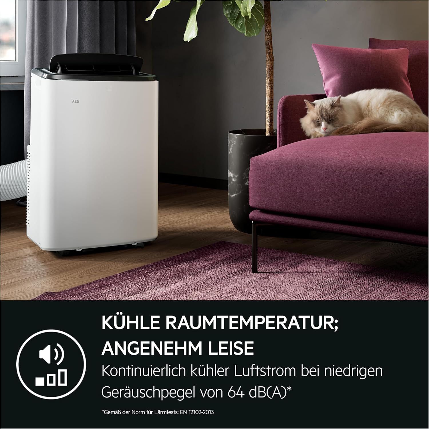 AEG Chillflex Pro AXP26U338CW mobile Klimaanlage / LED Display / Touch-Buttons / Fernbedienung / 30-40 m² / Kühlfunktion / Ventilator / Entfeuchtungsfunktion / Automatik / weiß/silber/schwarz