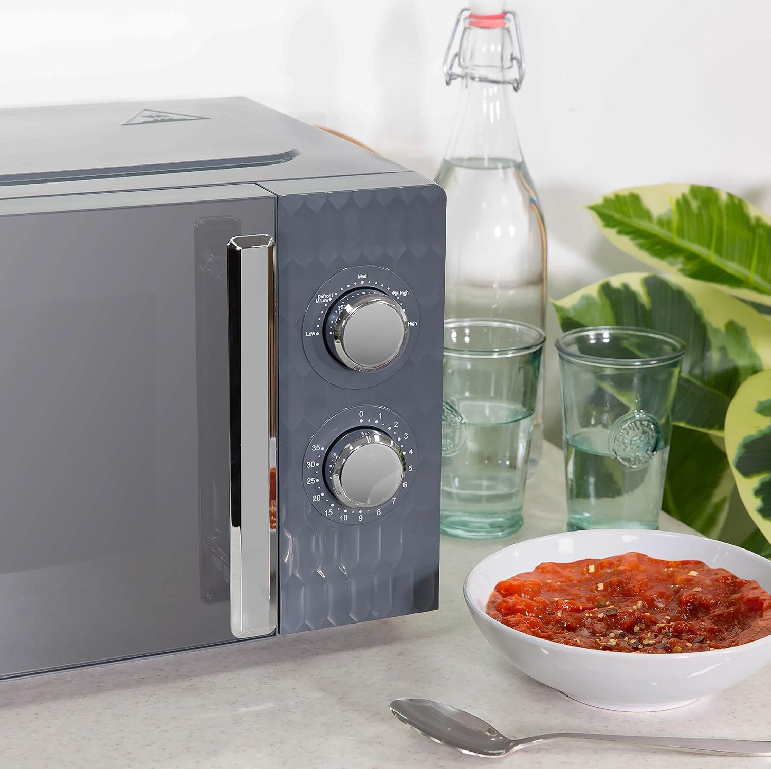 Russell Hobbs Honeycomb RHMM715G 17 Liter 700 W Grau Solo manuelle Mikrowelle mit 5 Leistungsstufen, integrierter Timer und Auftaufunktion