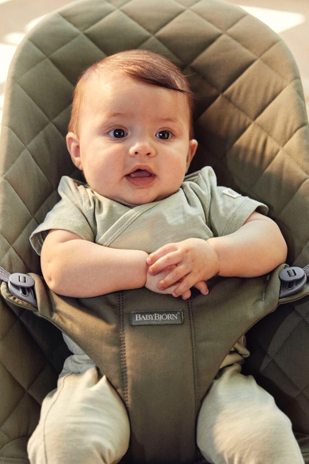 BabyBjörn Babywippe Bliss, Gewebt, Blütenblatt-Steppung, Sandgrau