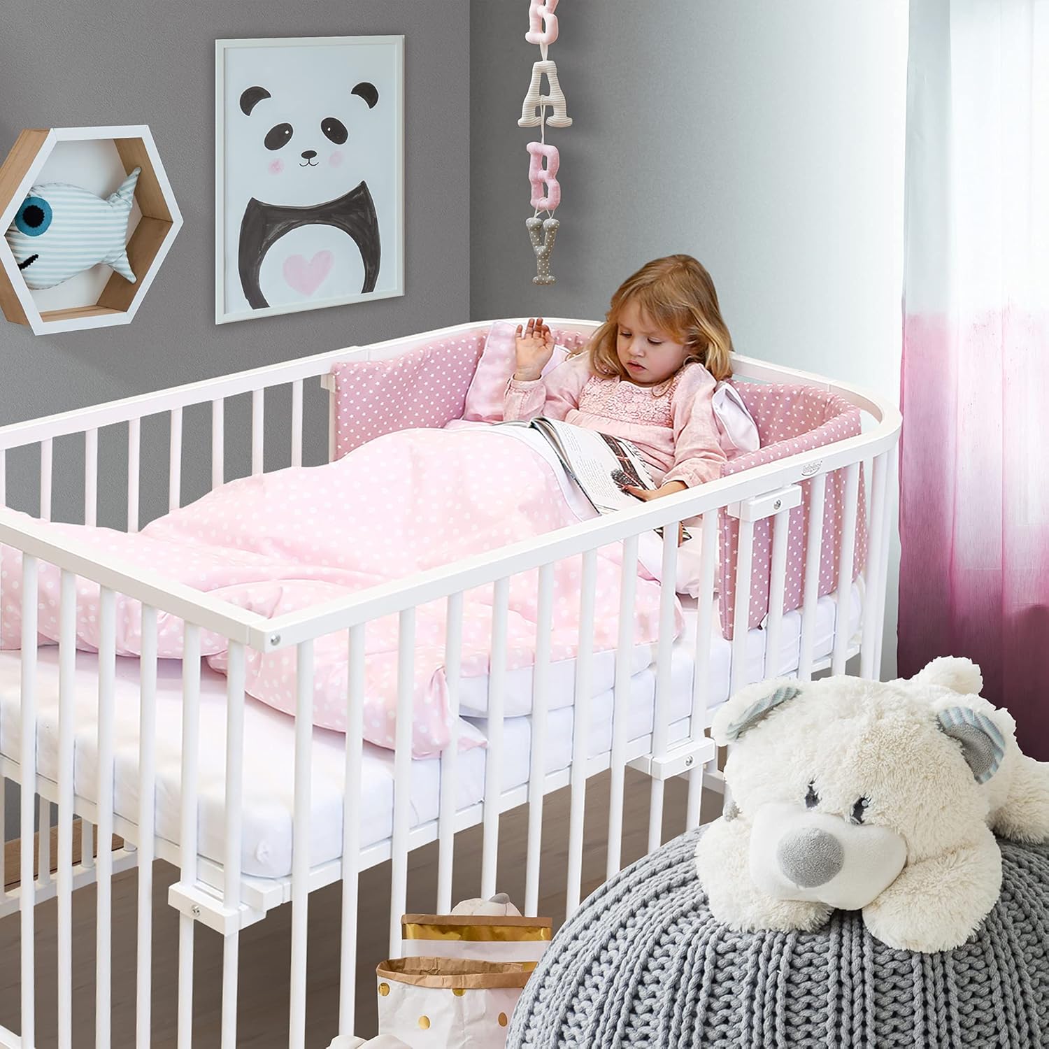 babybay Original Beistellbett aus massivem Buchenholz / kompakt & verwandelbar / Kinderbett Höhe stufenlos verstellbar & umweltfreundlich / mitwachsendes Babybett (weiß lackiert) / inkl. Matratze