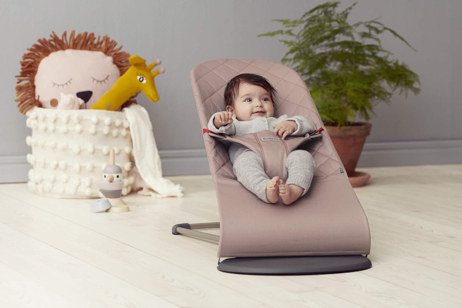 BabyBjörn Babywippe Bliss, Gewebt, Blütenblatt-Steppung, Sandgrau